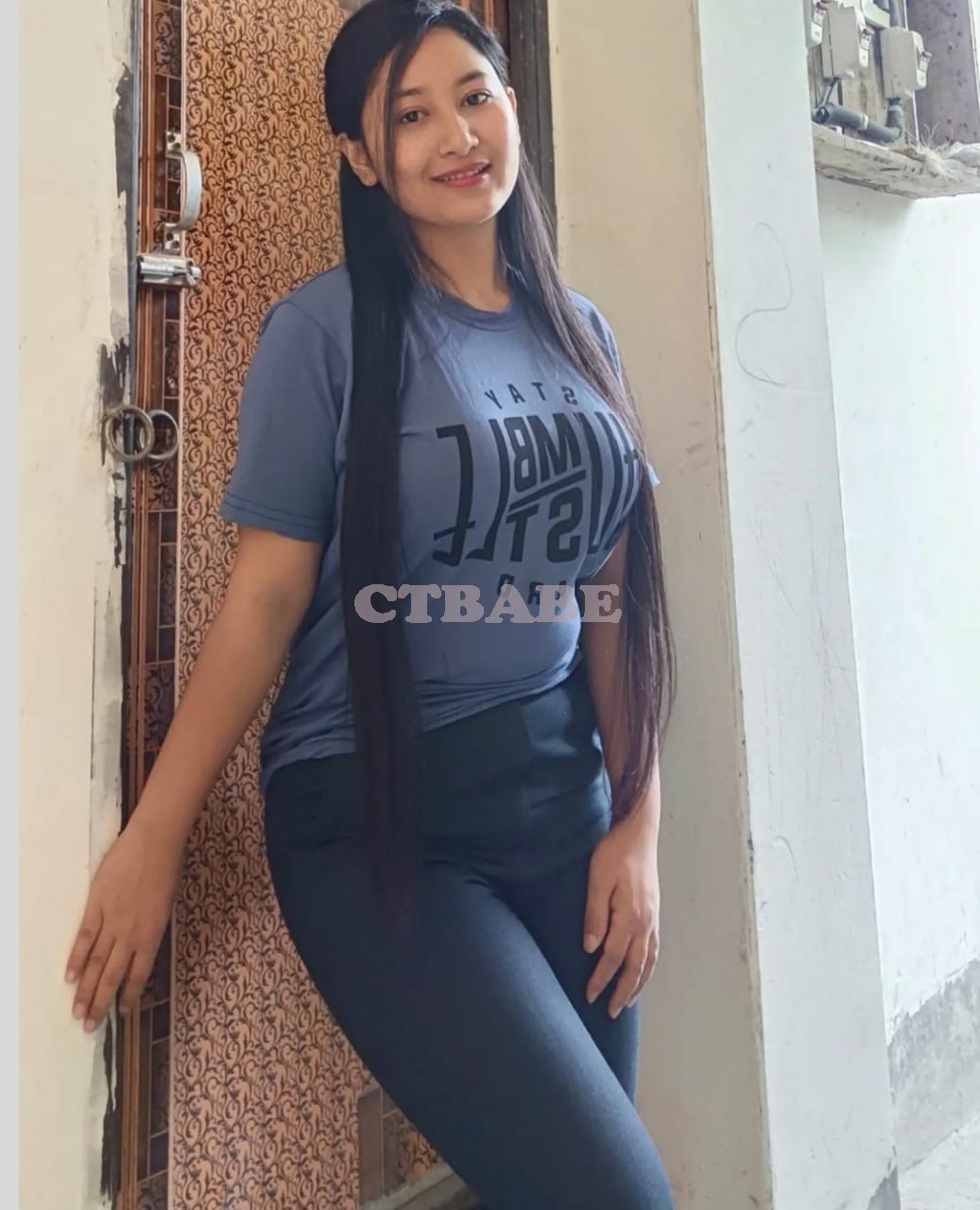 MOHALI INDEPENDENT LIVING OF COLLEGE GIRL AVAILABLE 