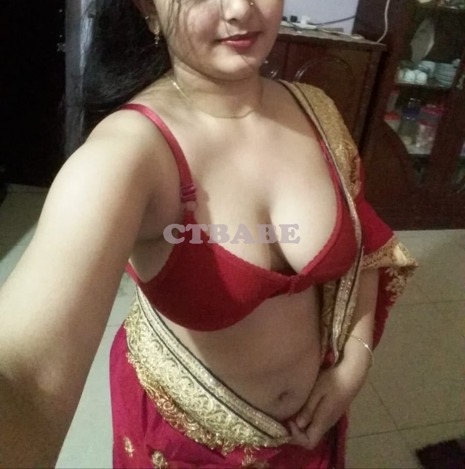 Hot bhabhi big boobs ke sath online video call sex cam phone cam
