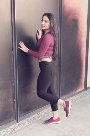 Fulfill all of your sex desire in Chennai with Call Girl Aarushi