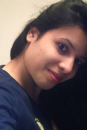 Pune call girl Radhika is looking for male partners call us for unlimited sex with accommodation